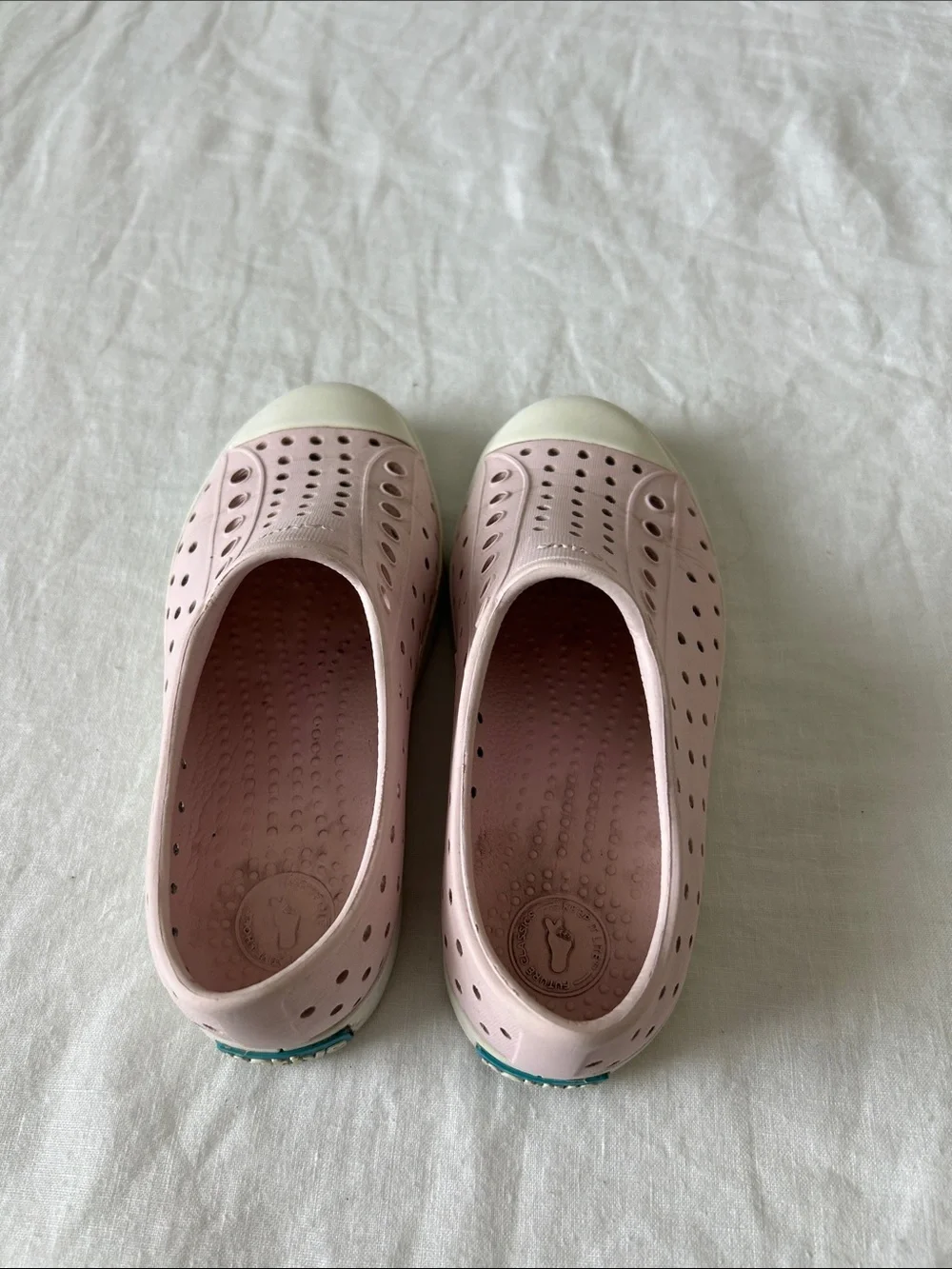 Native Jefferson Kids Water Shoes in Pale Pink with White Toe, Sz.C12. Good Con.